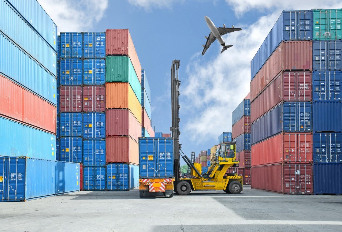 (快递到加拿大多少钱)快递到加拿大一公斤多少钱