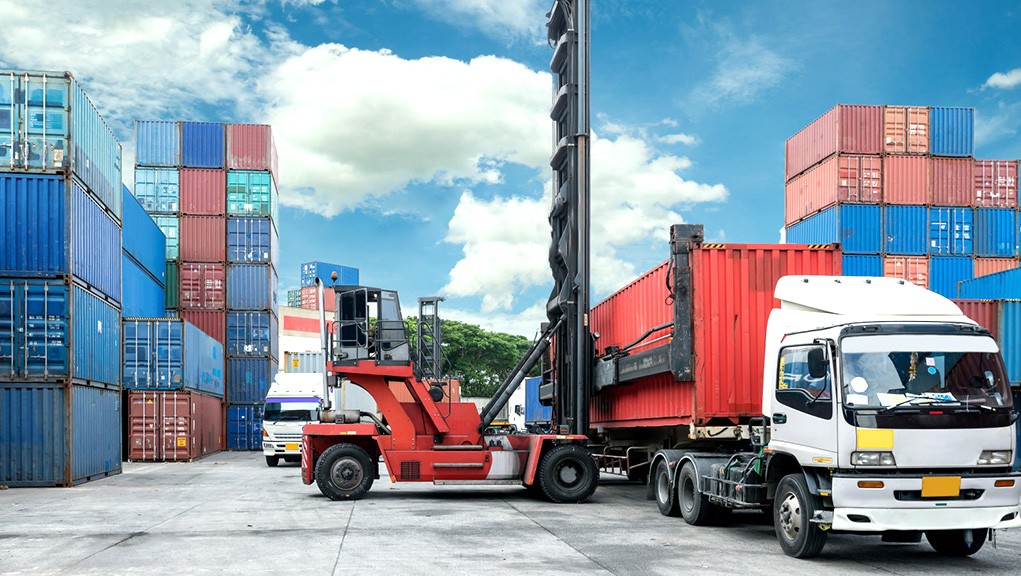 欧洲出口快递，寄快递到欧洲用什么快递